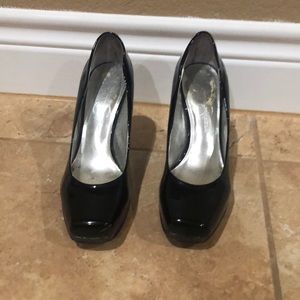 Jessica Simpson black heels